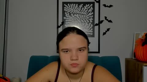 adelecruzz online show from November 2025 08:05:02 AM