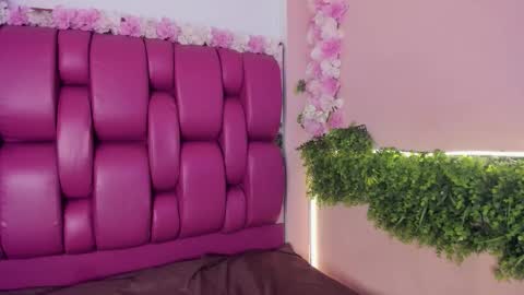 Snapshot of adelefoxx chatting on October 2025 02:41:02 PM AdeleFoxx online show from October 2025 02:41:02 PM