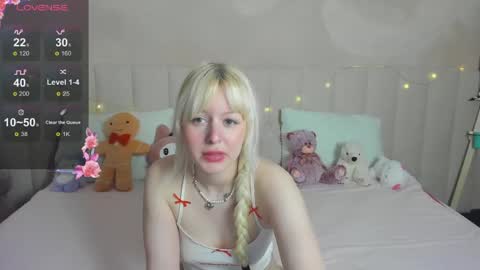 Snapshot of adelesilvy chatting on June 2026 02:02:02 AM adelesilvy online show from June 2026 02:02:02 AM