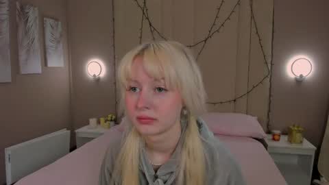 Snapshot of adelesilvy chatting on June 2026 01:52:01 AM adelesilvy online show from June 2026 01:52:01 AM