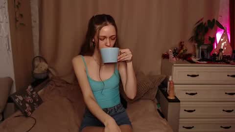 Lina online show from March 2025 02:08:02 PM