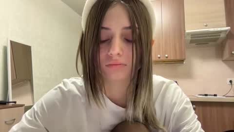 Anna online show from December 2025 07:03:01 AM