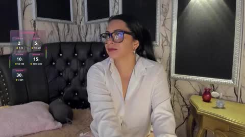 adelinemoretti online show from November 2025 05:13:02 PM