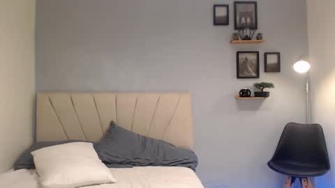 Adonis online show from September 2025 02:04:01 AM