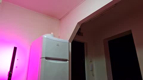 Adonis online show from November 2025 11:58:01 PM