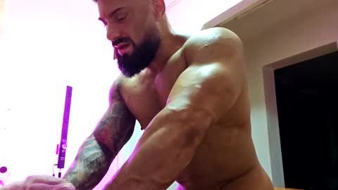 Adonis online show from November 2025 12:35:01 AM