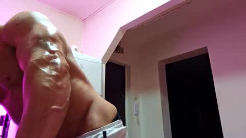 Adonis online show from December 2025 07:31:01 PM