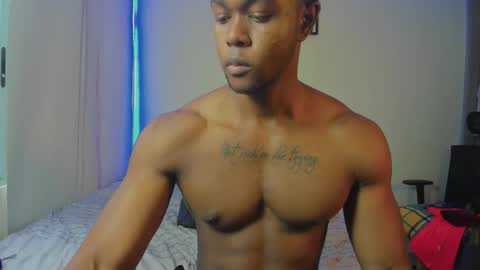 Adonis Knight  online show from October 2025 10:32:02 PM