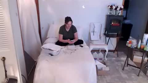 adorable22 online show from January 2026 04:43:02 PM