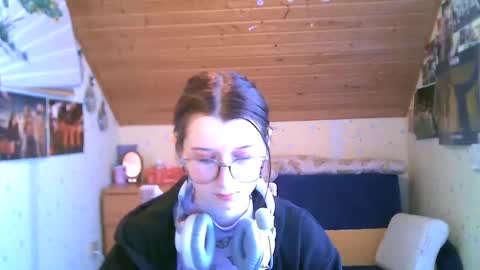 Snapshot of adorable_sparkle chatting on February 2025 12:55:01 PM adorable_sparkle online show from February 2025 12:55:01 PM
