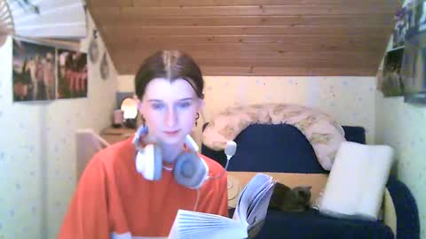 Snapshot of adorable_sparkle chatting on February 2025 07:27:01 PM adorable_sparkle online show from February 2025 07:27:01 PM