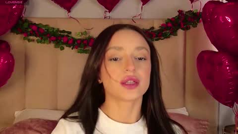 adoracortes online show from February 2026 05:04:01 AM