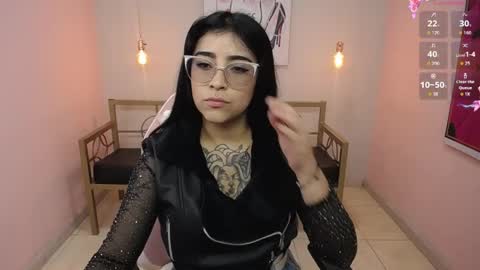 Snapshot of adri_gomez_1 chatting on May 2026 11:40:01 AM Adri online show from May 2026 11:40:01 AM