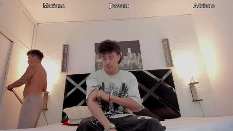 Adrian online show from October 2025 02:33:01 AM