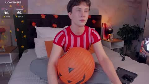 adrianoaubert online show from October 2025 10:16:01 AM