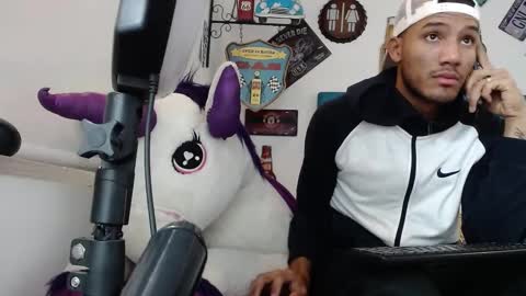 adriel_and_risitos_ online show from October 2025 02:31:01 AM