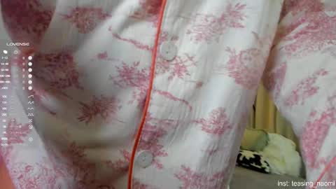 Naomi My instagram account - teasing naomi online show from December 2025 04:18:02 AM