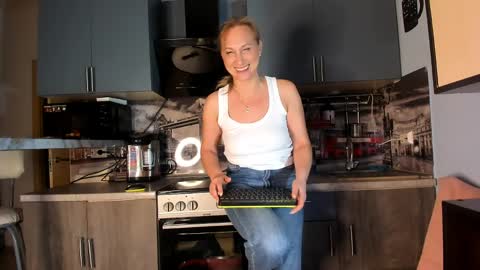 OneAfa online show from April 2026 06:38:01 PM