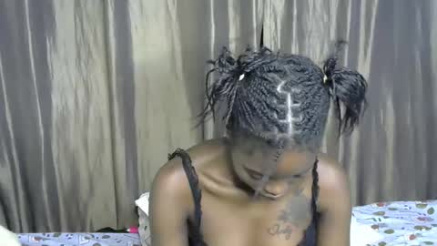 Snapshot of africana_slimqueen chatting on May 2026 06:05:01 PM africana_slimqueen online show from May 2026 06:05:01 PM