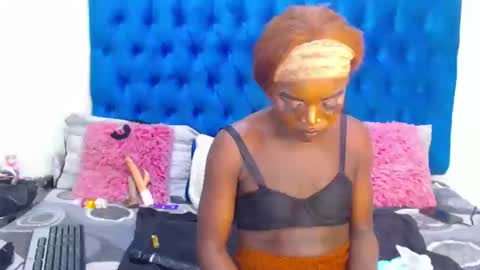 Snapshot of africanbrownskingoddes chatting on February 2025 09:05:02 AM africanbrownskingoddes online show from February 2025 09:05:02 AM