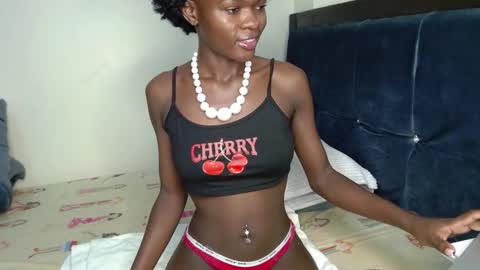 Snapshot of africas_booty842808 chatting on September 2025 06:33:02 PM Mia online show from September 2025 06:33:02 PM