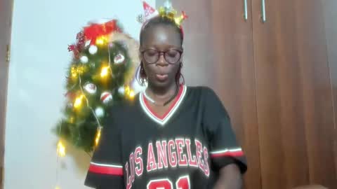 Snapshot of afro_pop chatting on December 2024 03:44:02 AM Leah online show from December 2024 03:44:02 AM