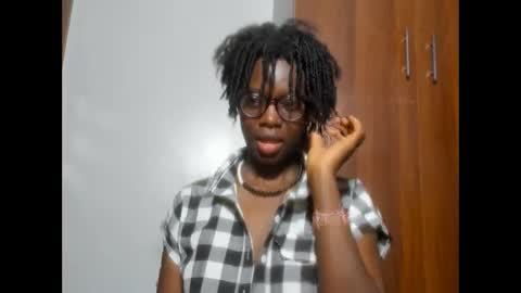 Snapshot of afro_pop chatting on December 2024 09:17:02 PM Leah online show from December 2024 09:17:02 PM
