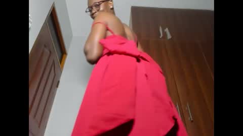 Snapshot of afro_pop chatting on February 2025 03:00:02 AM Leah online show from February 2025 03:00:02 AM