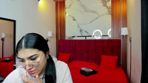 Snapshot of afroditaandsoffi chatting on March 2025 11:51:01 AM Afrodita Chery y Hermione online show from March 2025 11:51:01 AM