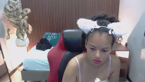 A G A T A  online show from October 2025 12:50:01 PM