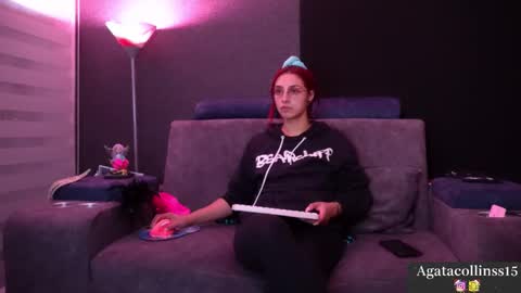 Agata Collinss online show from November 2025 06:35:02 AM