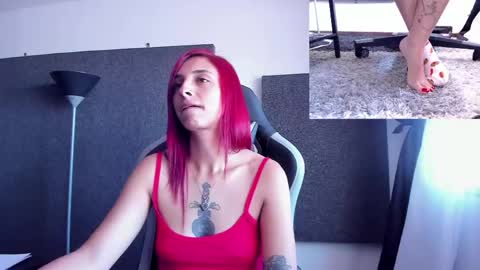 Snapshot of agatacollinsss chatting on May 2026 04:01:02 PM Agata Collinss online show from May 2026 04:01:02 PM