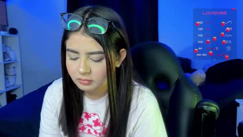Snapshot of agatha_riccie chatting on October 2025 04:57:01 AM Cat online show from October 2025 04:57:01 AM