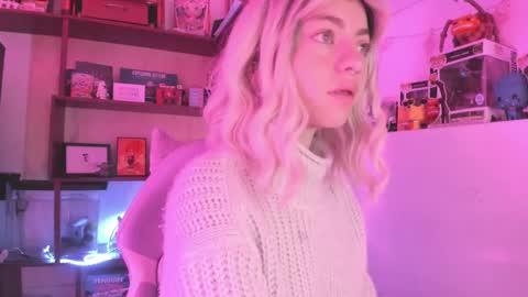 Camila     2 online show from December 2024 06:26:01 AM