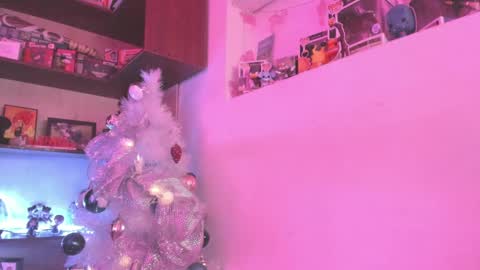 Camila     2 online show from December 2024 10:14:01 AM