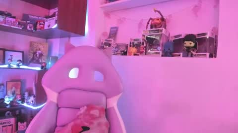 Camila     2 online show from January 2025 07:34:02 PM