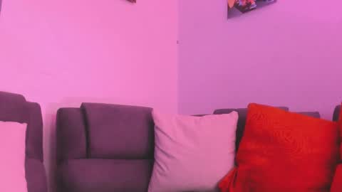 Camila     2 online show from January 2025 11:34:01 PM