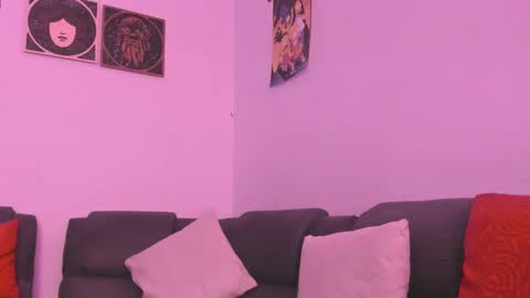 Camila     2 online show from March 2025 01:00:02 AM