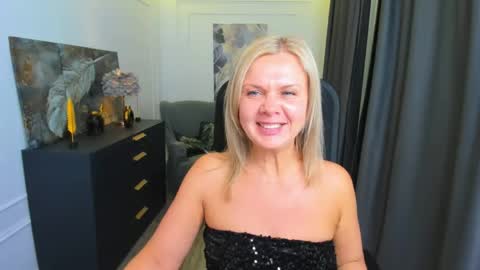 Snapshot of agathaklouin chatting on May 2026 07:11:02 PM Agatha online show from May 2026 07:11:02 PM