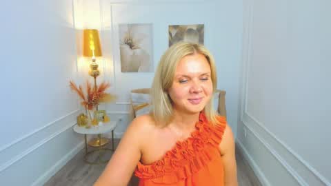 Snapshot of agathaklouin chatting on May 2026 07:11:01 PM Agatha online show from May 2026 07:11:01 PM