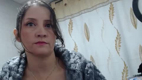 Snapshot of agel_sw1 chatting on February 2025 10:50:01 PM Angel online show from February 2025 10:50:01 PM