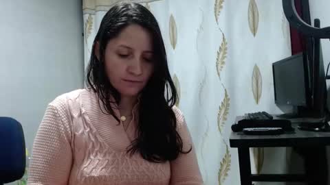 Snapshot of agel_sw1 chatting on March 2025 01:04:02 AM Angel online show from March 2025 01:04:02 AM