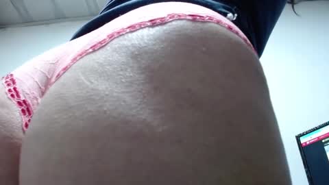 Snapshot of agel_sw1 chatting on March 2025 01:05:01 AM Angel online show from March 2025 01:05:01 AM