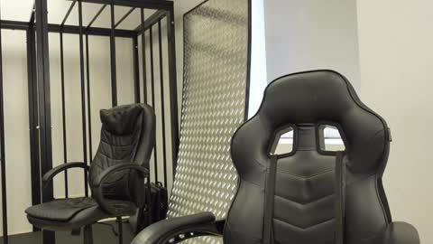 Agelina Lilly Laura online show from October 2025 01:08:01 PM