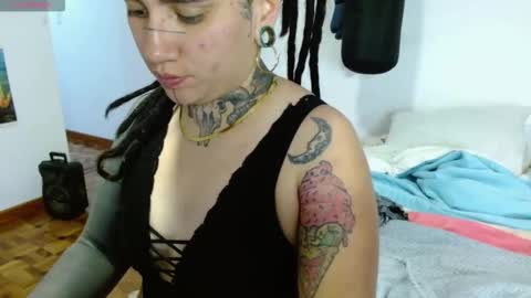 Agness online show from October 2025 12:47:01 PM