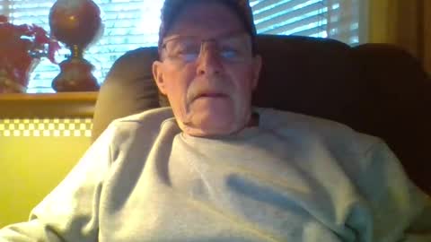 Snapshot of aguynrkfrd chatting on December 2024 04:08:02 PM aguynrkfrd online show from December 2024 04:08:02 PM