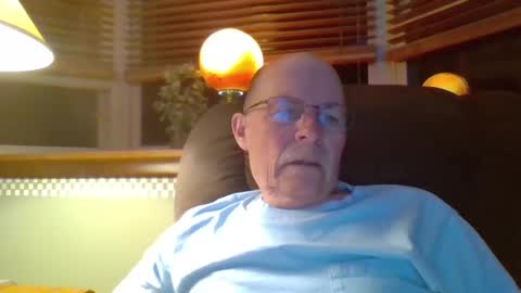 Snapshot of aguynrkfrd chatting on October 2025 09:27:01 AM aguynrkfrd online show from October 2025 09:27:01 AM