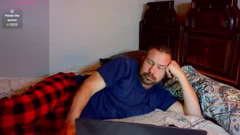 Blue Eyed Handsome Man online show from February 2026 12:40:01 AM