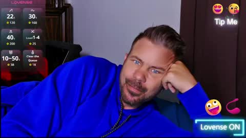 Snapshot of ahardman10 chatting on May 2026 02:35:01 PM Blue Eyed Handsome Man online show from May 2026 02:35:01 PM