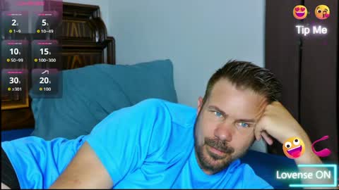 Snapshot of ahardman10 chatting on May 2026 01:35:02 AM Blue Eyed Handsome Man online show from May 2026 01:35:02 AM